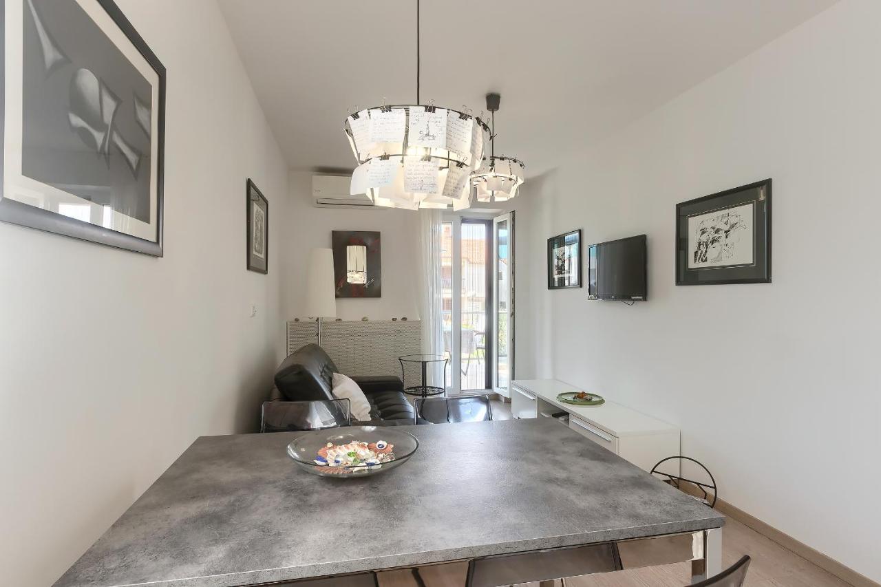 Apartments Palm View Rovinj Luaran gambar