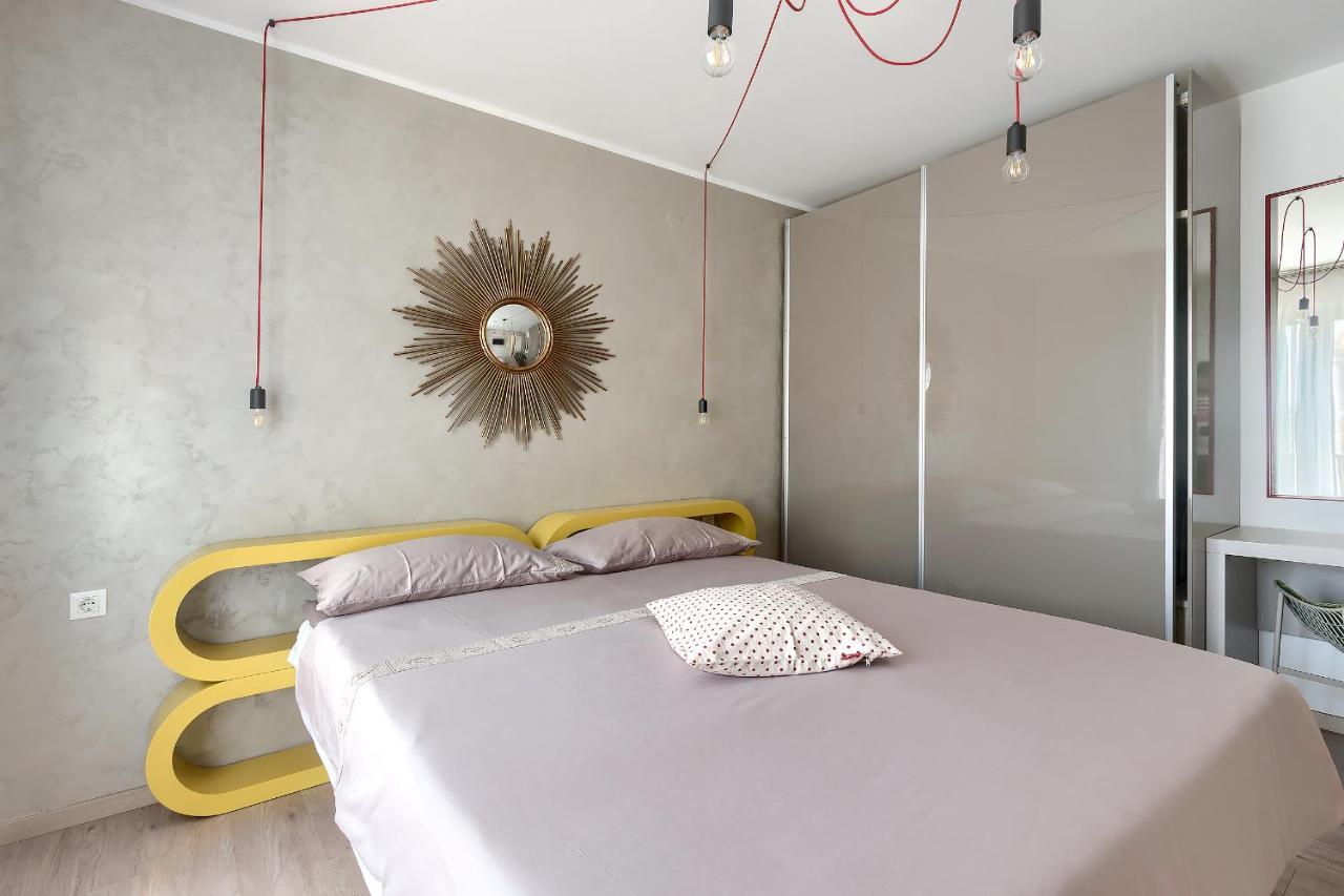 Apartments Palm View Rovinj Luaran gambar