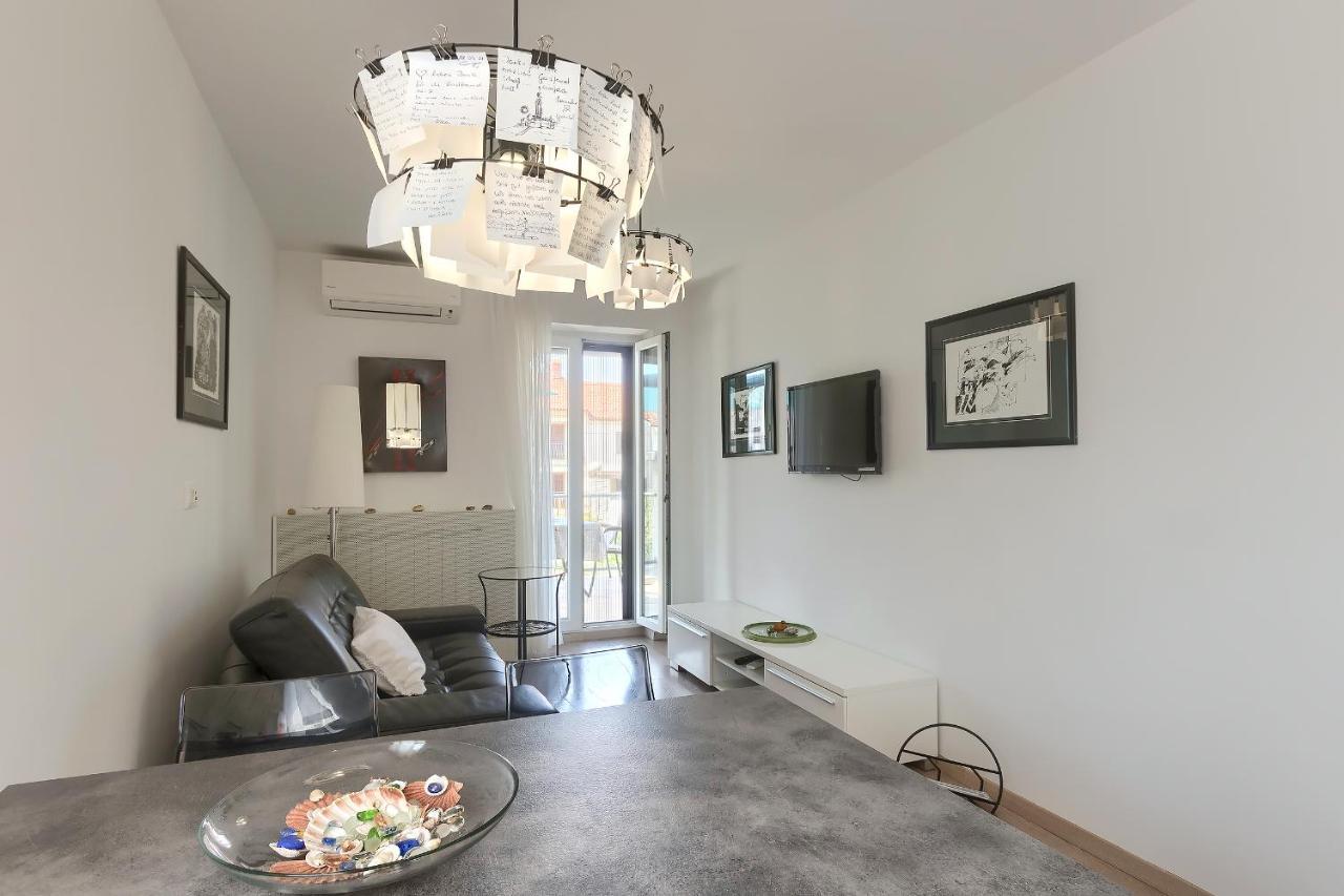 Apartments Palm View Rovinj Luaran gambar
