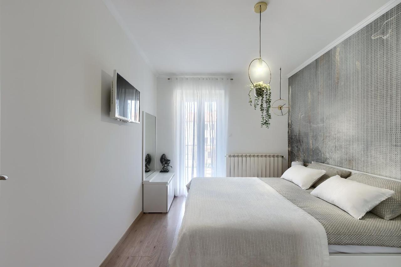 Apartments Palm View Rovinj Luaran gambar