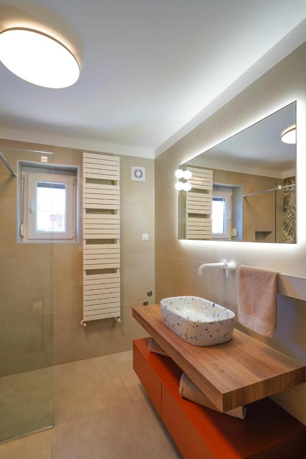 Apartments Palm View Rovinj Luaran gambar