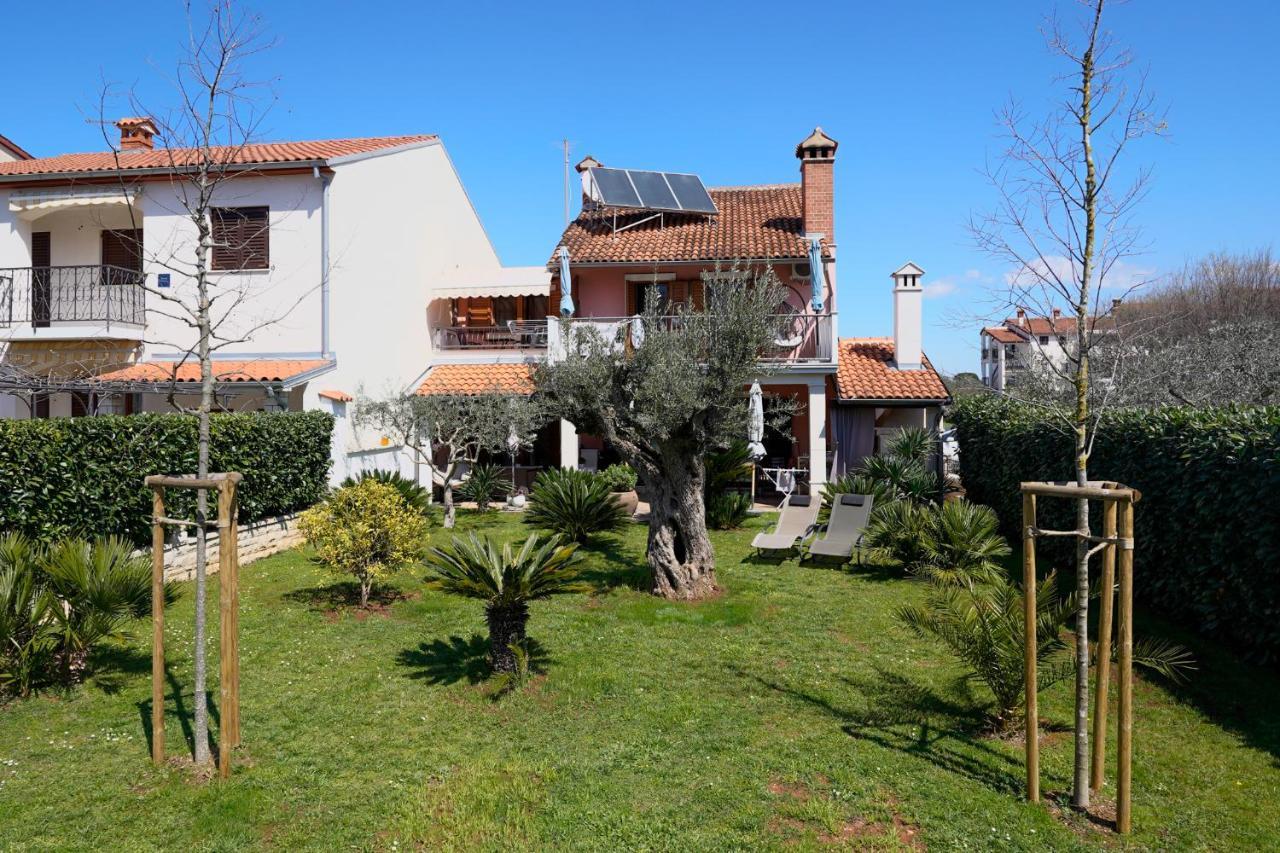 Apartments Palm View Rovinj Luaran gambar