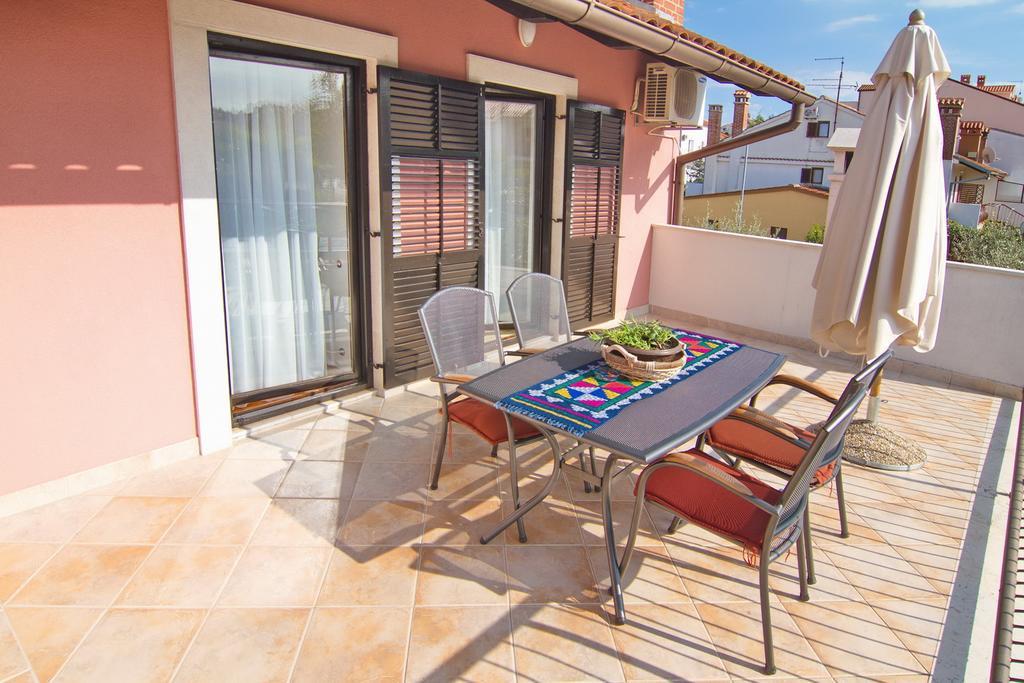 Apartments Palm View Rovinj Luaran gambar
