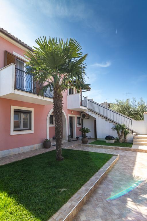 Apartments Palm View Rovinj Luaran gambar